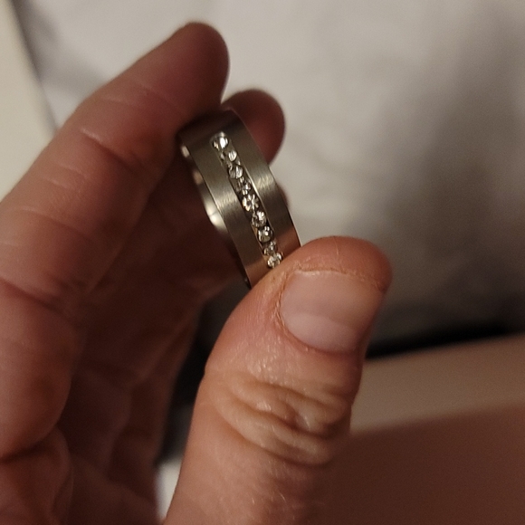 BEAUTIFUL MENS BAND RING SIZE 11 - Picture 4 of 4